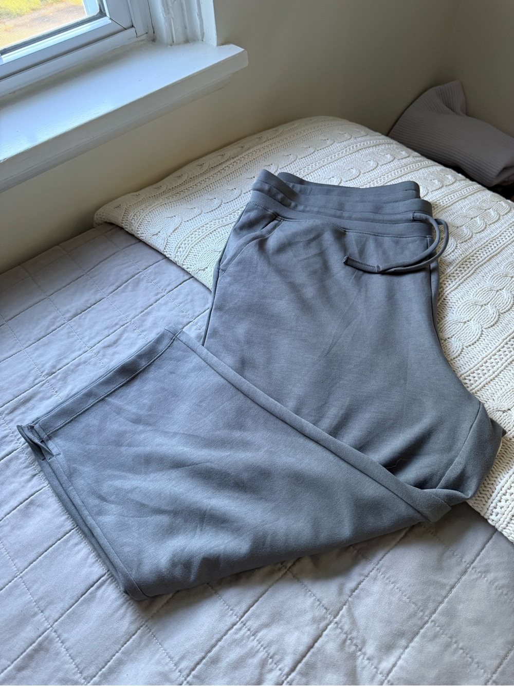 Women's Ankle Pants — Pull On, Super Soft and Stretchy - Never Worn - XXL